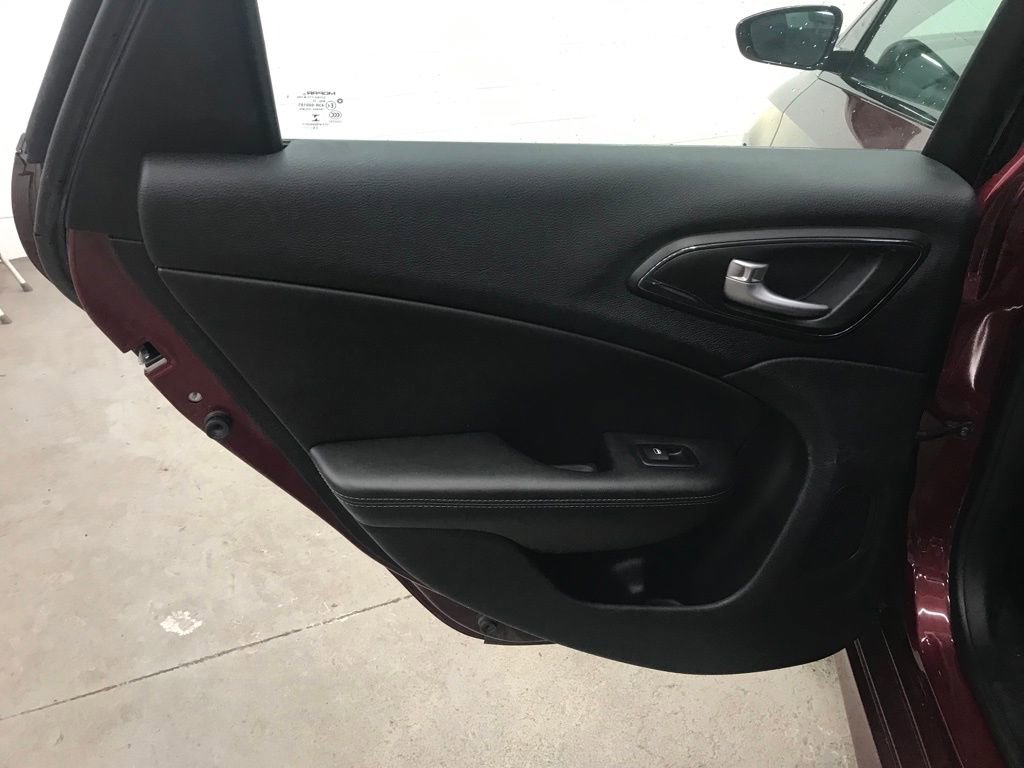 Used 2016 Chrysler 200 S w/ Navigation & Sound Group I image 21