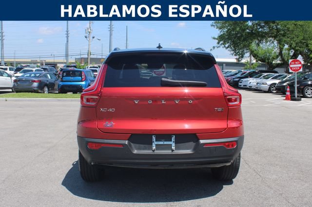 Used 2021 Volvo XC40 T5 R-Design w/ Advanced Package AWD/4WD image 4