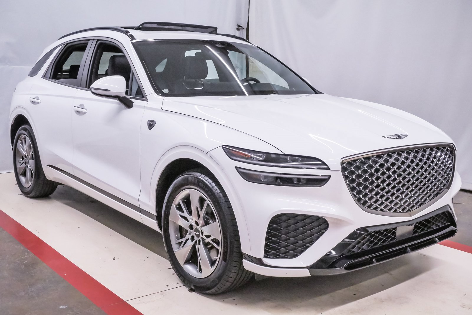 Certified 2025 Genesis GV70 3.5T Sport image 5