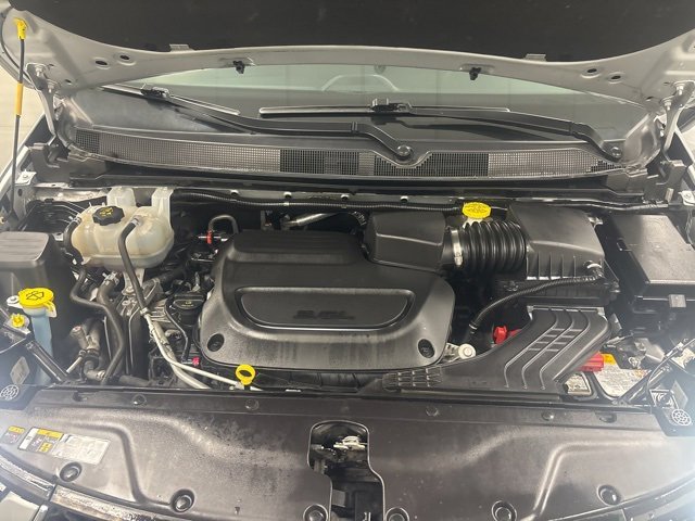 Used 2024 Chrysler Pacifica Touring-L image 25