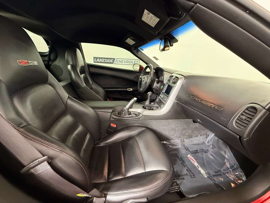 Used 2006 Chevrolet Corvette Z06 w/ Preferred Equipment Group image 16