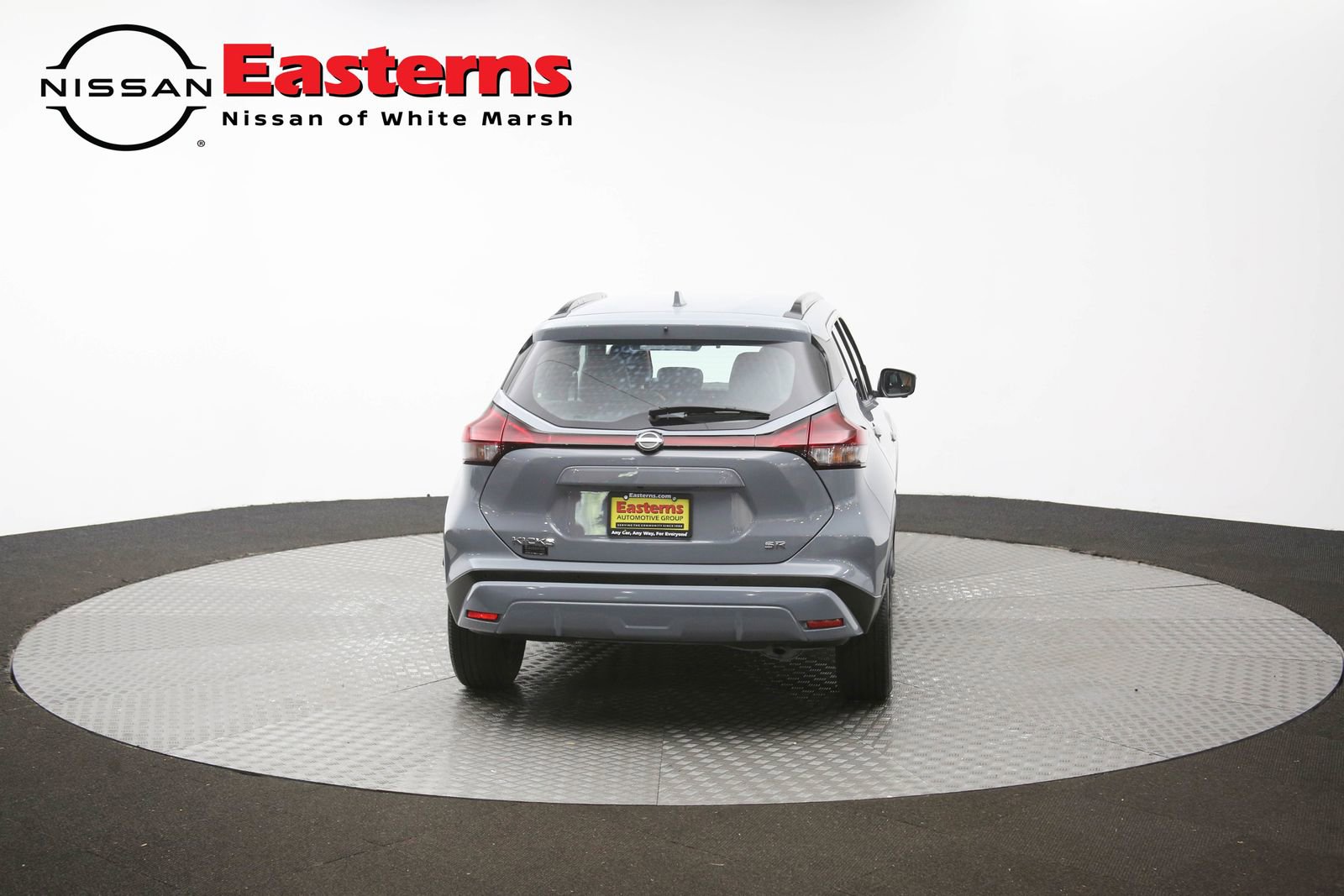Used 2023 Nissan Kicks SR w/ SR Premium Package FWD image 37