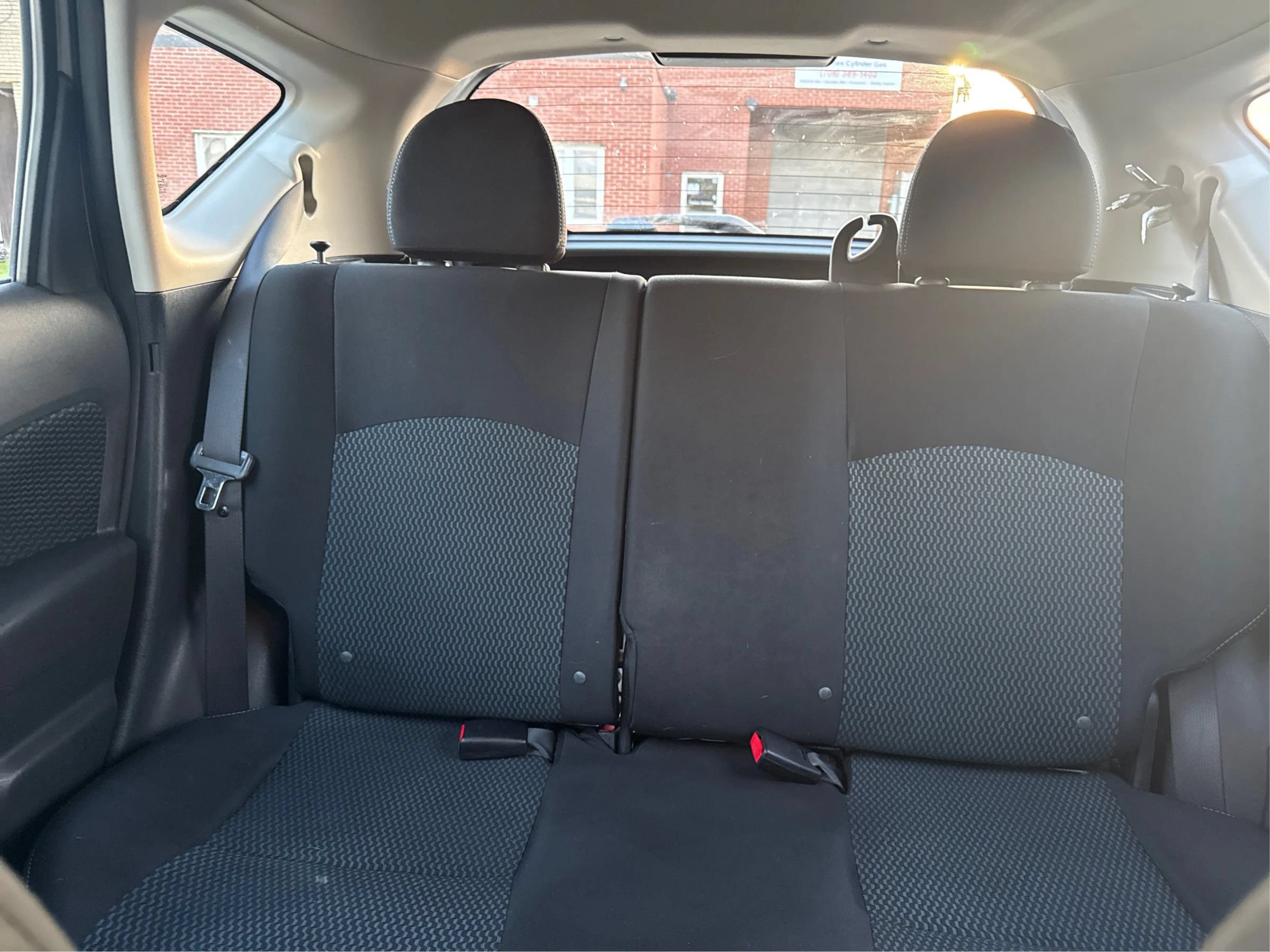 Used 2015 Nissan Versa Note SV FWD image 25