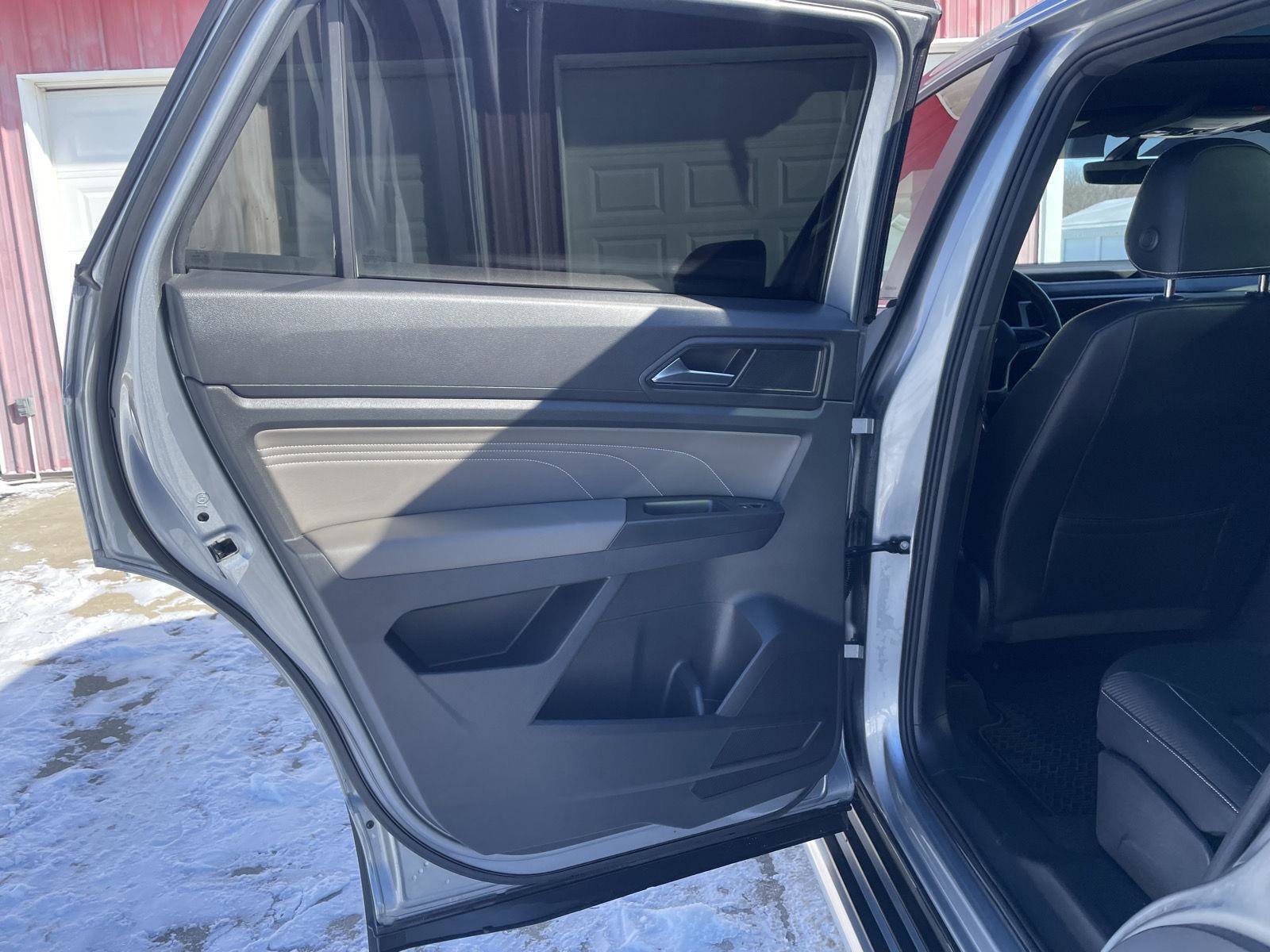 Used 2023 Volkswagen Atlas Cross Sport SE AWD/4WD image 25