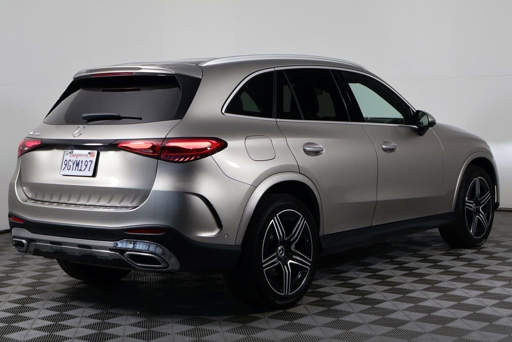 Used 2023 Mercedes-Benz GLC 300 image 4