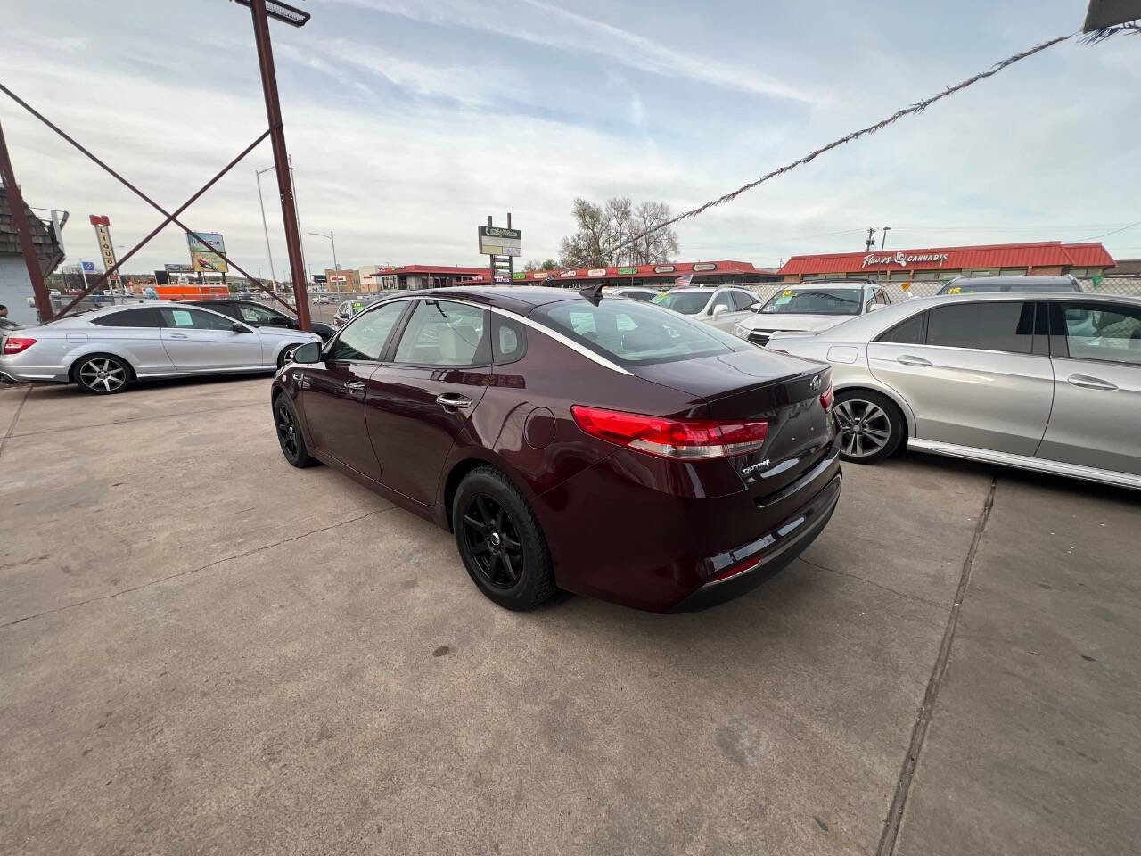 Used 2016 Kia Optima LX w/ Technology Package FWD image 5