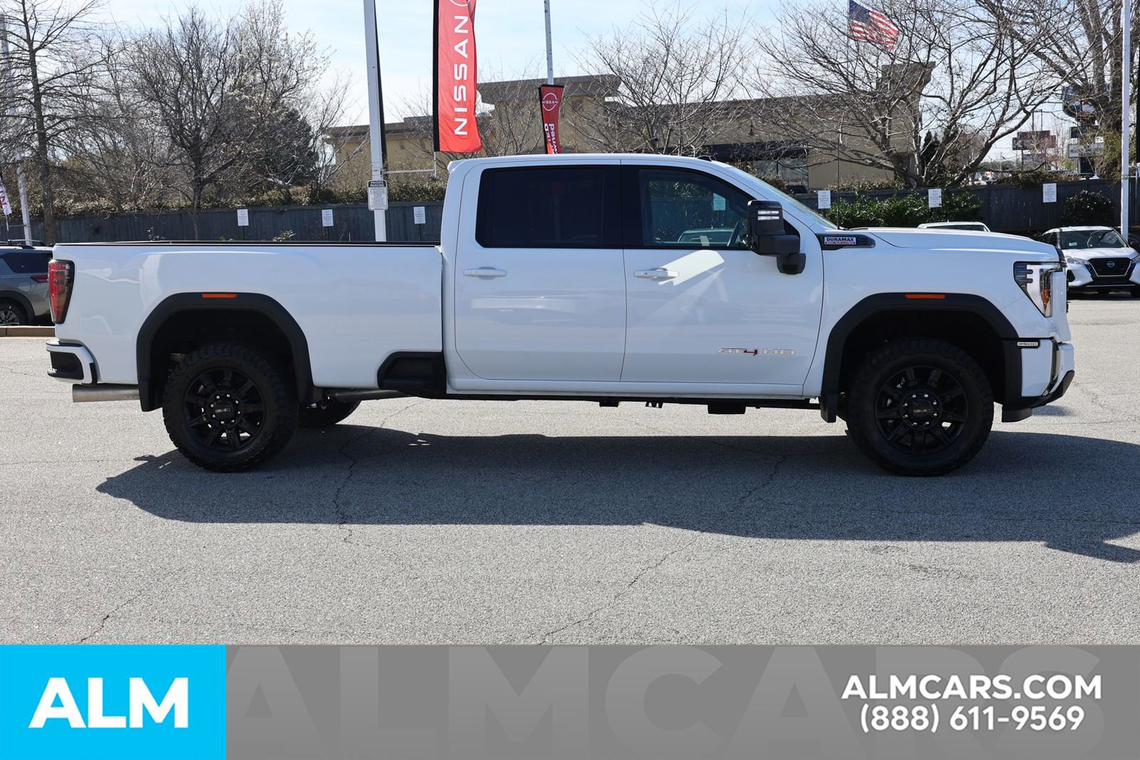 Used 2026 GMC Sierra 2500 AT4 image 9