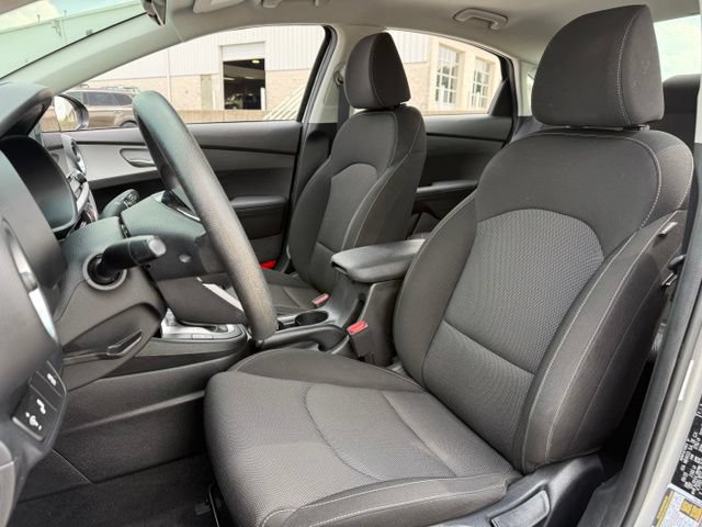 Used 2024 Kia Forte LXS w/ LXS Technology Package FWD image 11