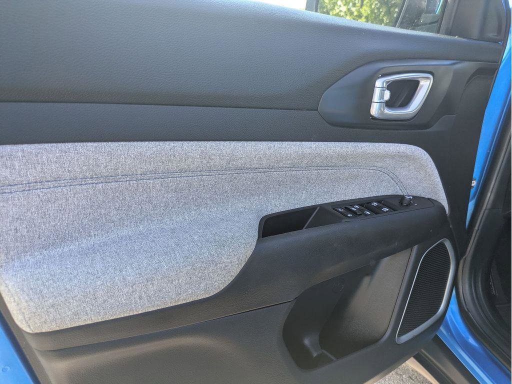 Used 2024 Jeep Compass Latitude image 14