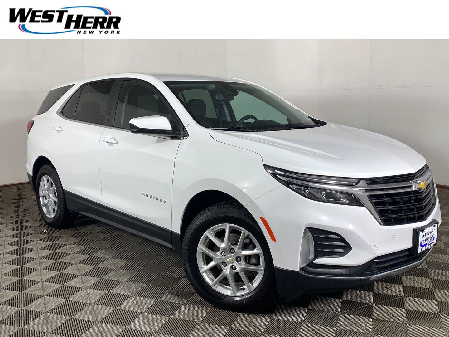 Used 2023 Chevrolet Equinox LT AWD/4WD image 1