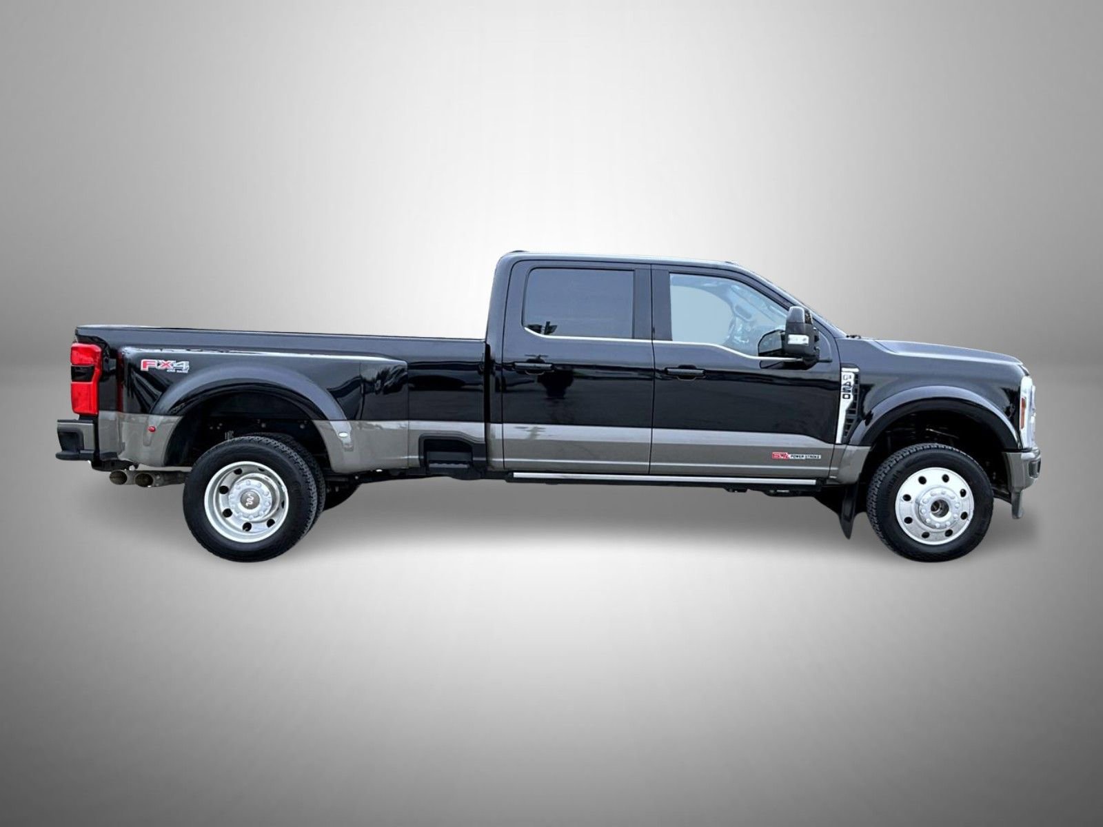 Used 2026 Ford F450 King Ranch w/ FX4 Off-Road Package image 4