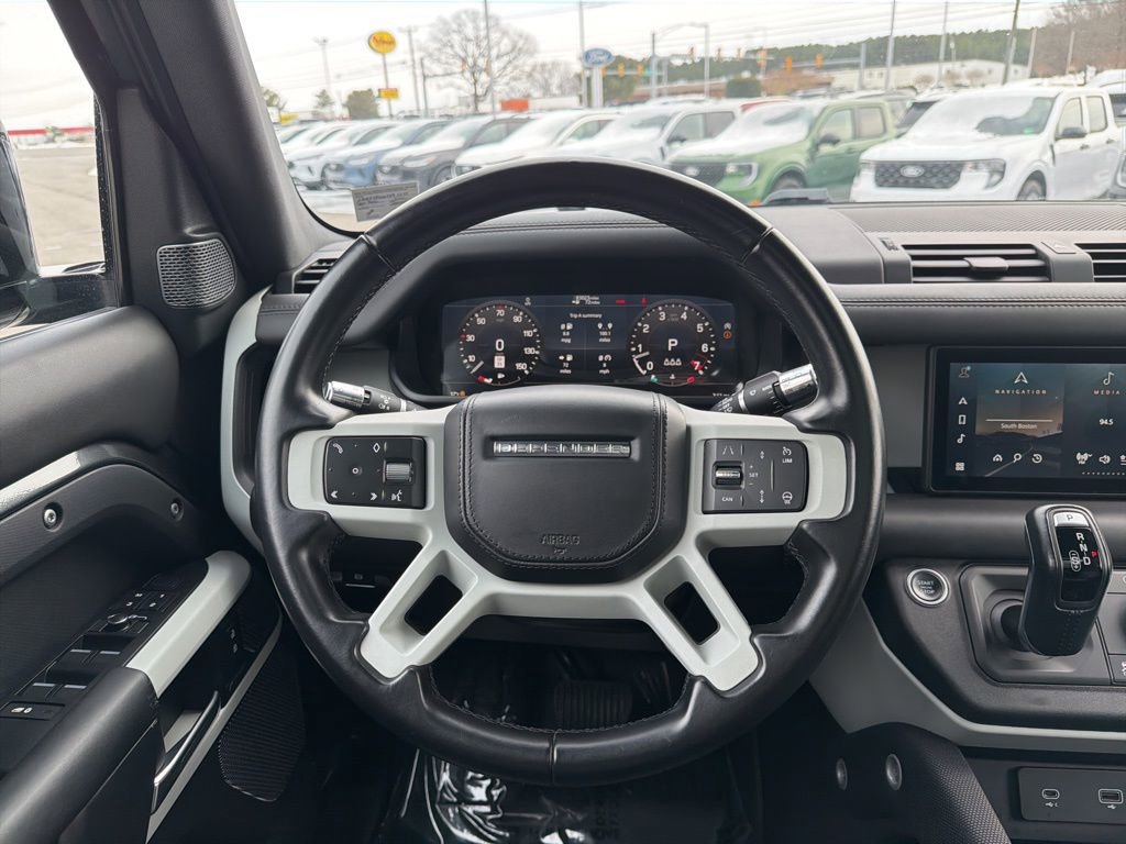 Used 2022 Land Rover Defender 110 X-Dynamic HSE image 25