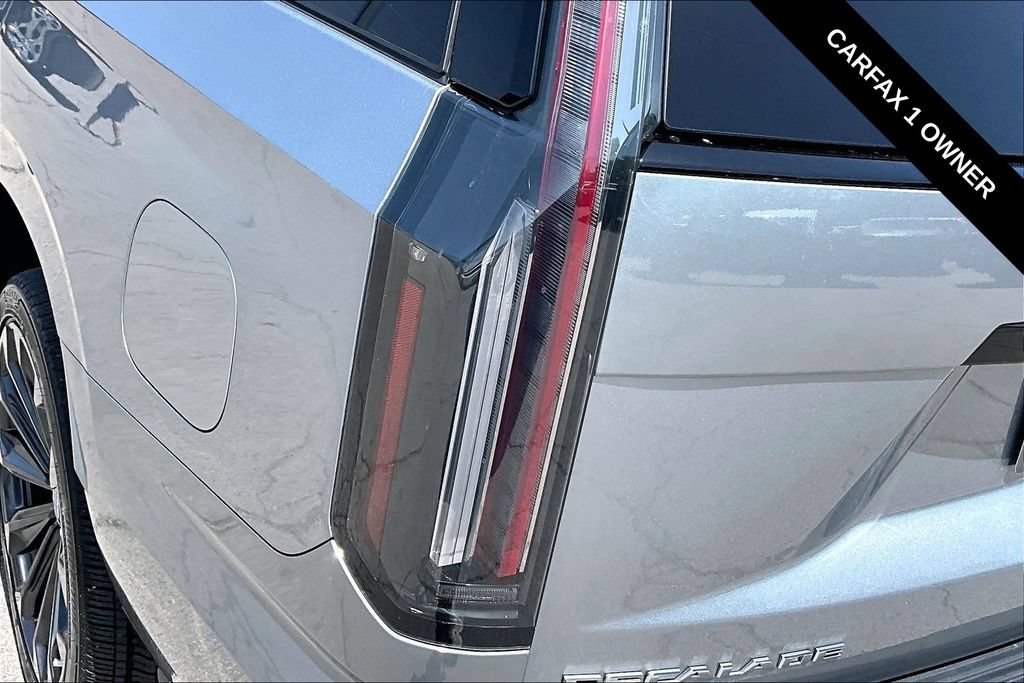Used 2025 Cadillac Escalade V AWD/4WD image 23