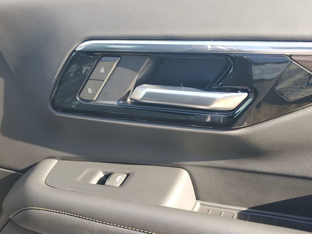 Certified 2025 Chevrolet Suburban Premier image 49