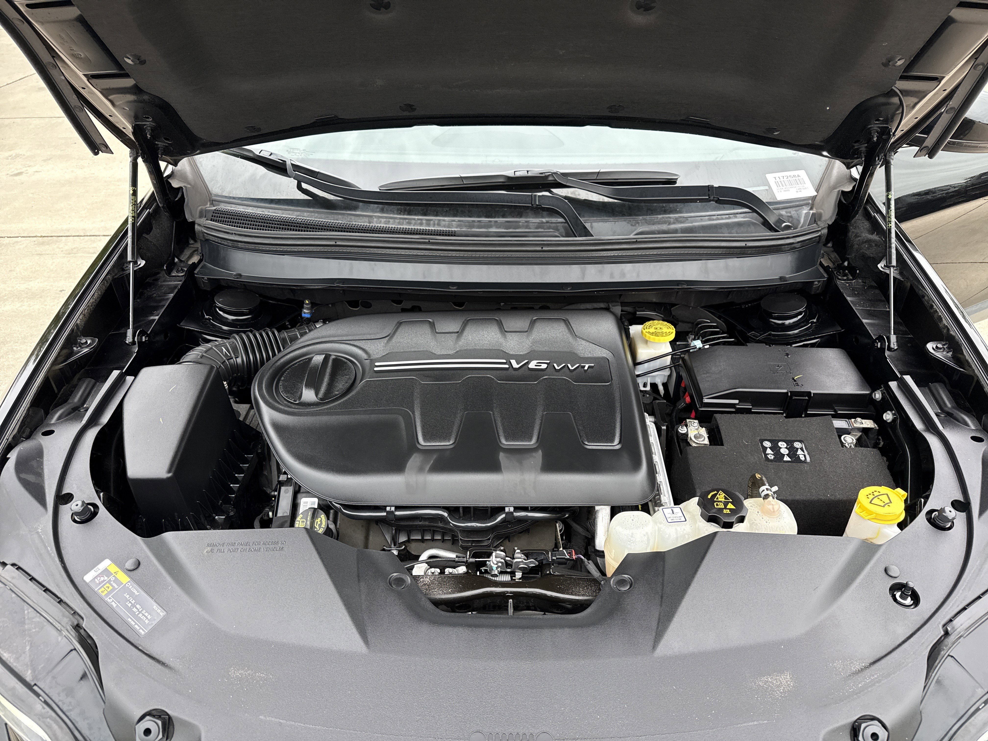 Used 2019 Jeep Cherokee Limited AWD/4WD image 34