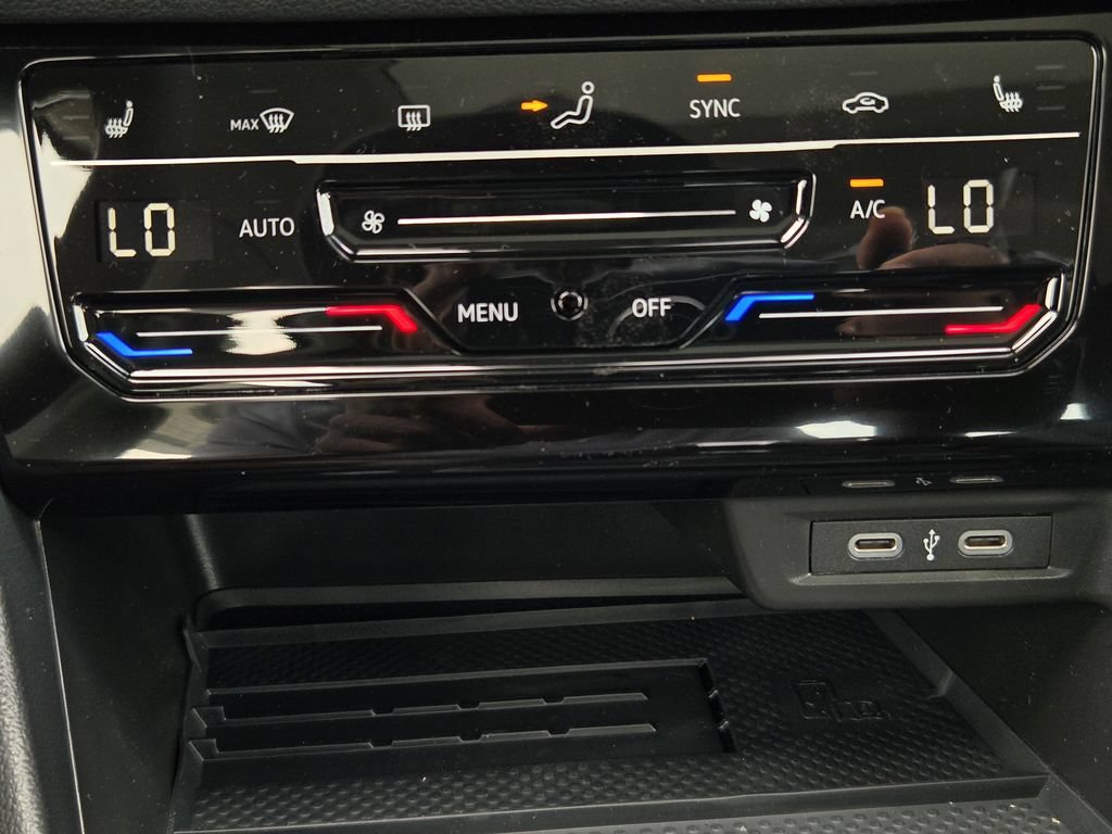 New 2027 Volkswagen Jetta SE FWD image 17