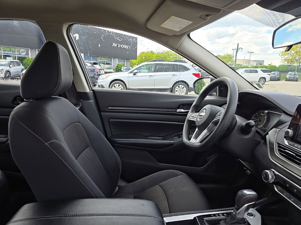 Used 2024 Nissan Altima 2.5 SV FWD image 36