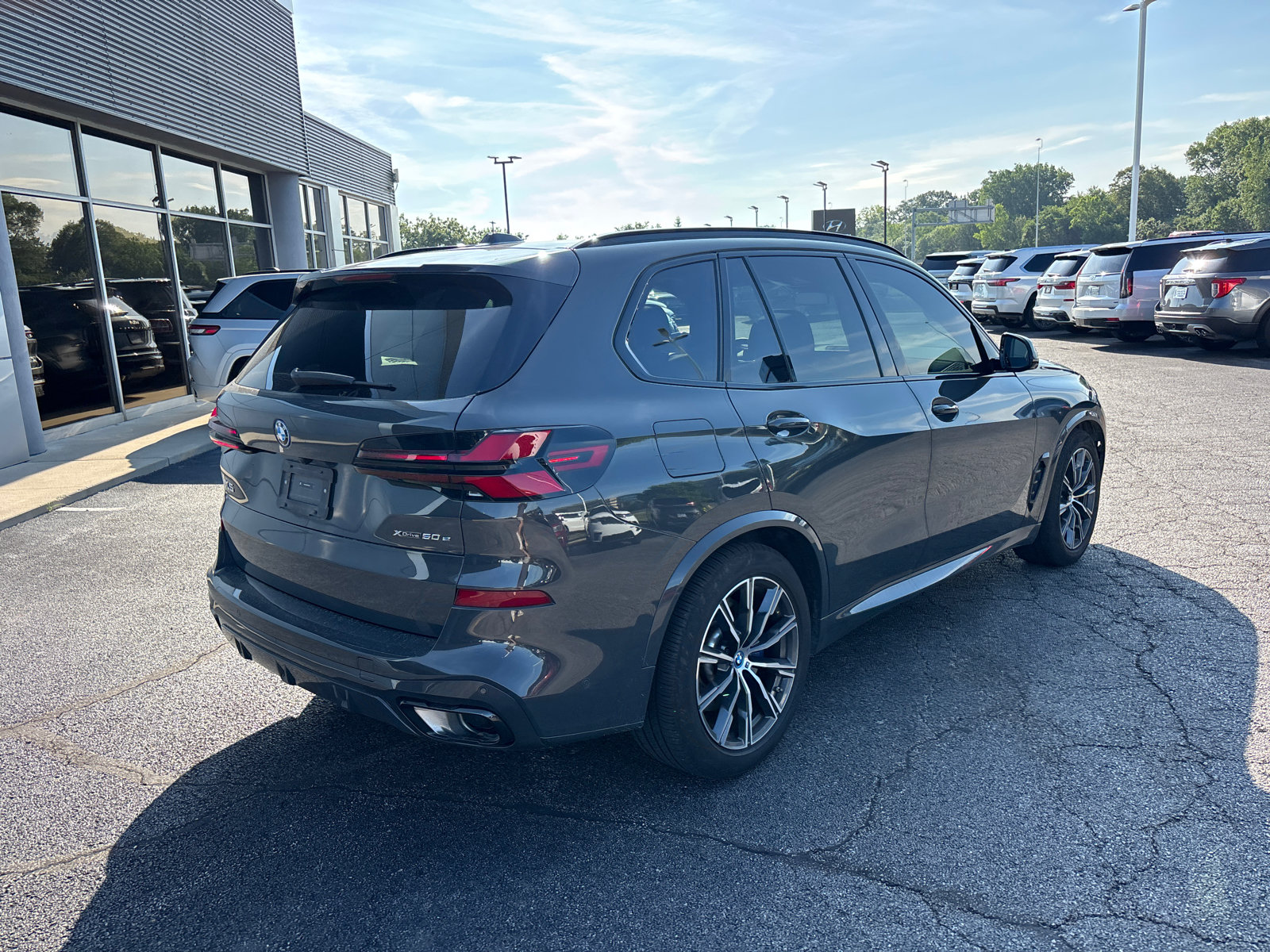 Used 2025 BMW X5 xDrive50e w/ M Sport Package AWD/4WD image 7