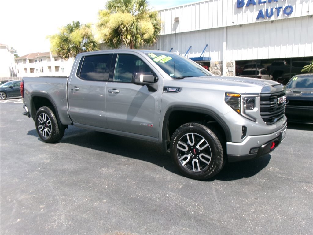 Used 2024 GMC Sierra 1500 AT4 w/ Technology Package image 2
