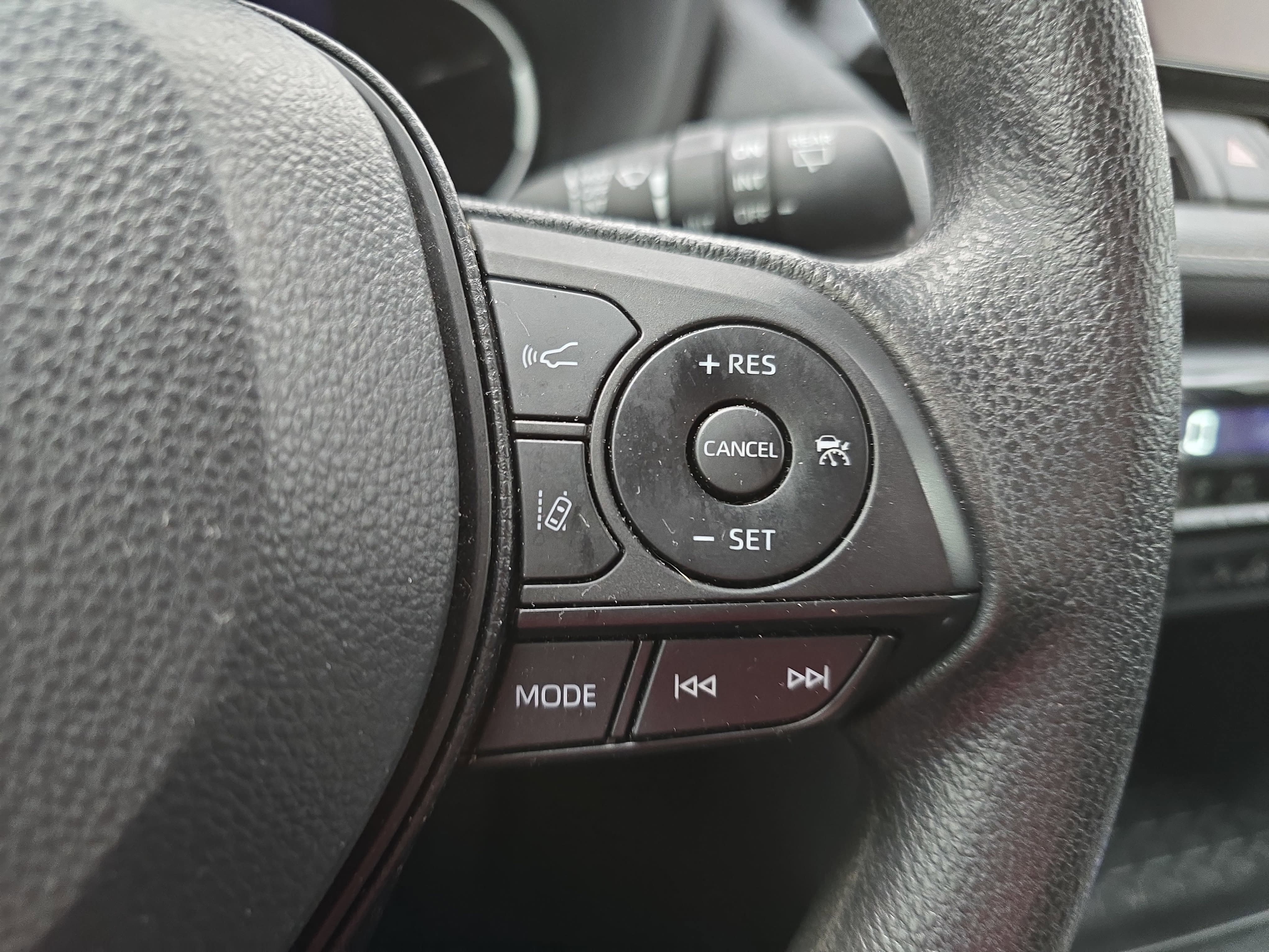 Used 2023 Toyota RAV4 XLE w/ Convenience Package FWD image 18