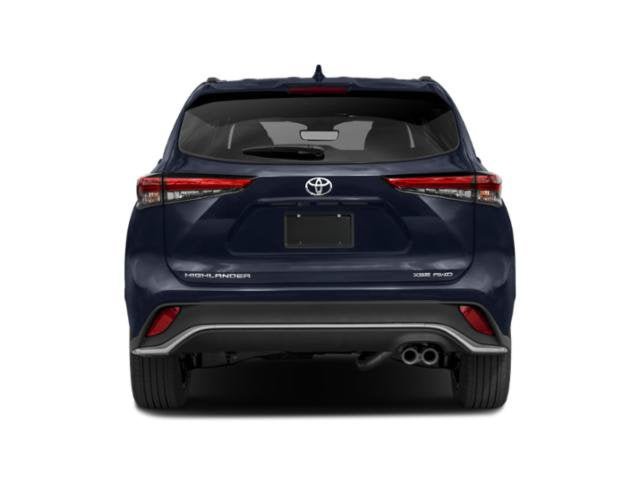 Used 2022 Toyota Highlander XLE AWD/4WD image 5