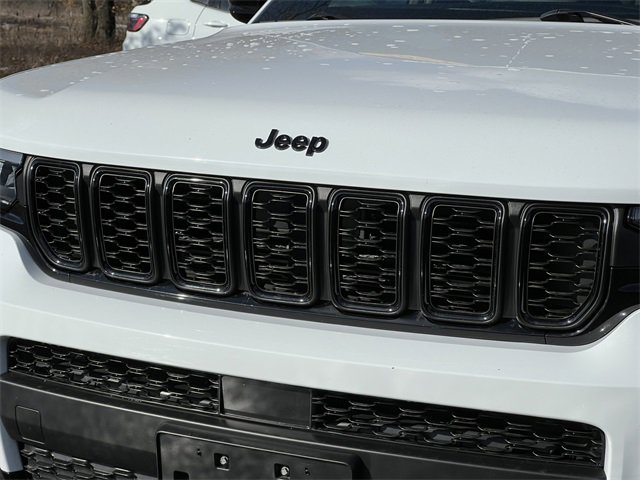 Used 2023 Jeep Grand Cherokee L Laredo image 42