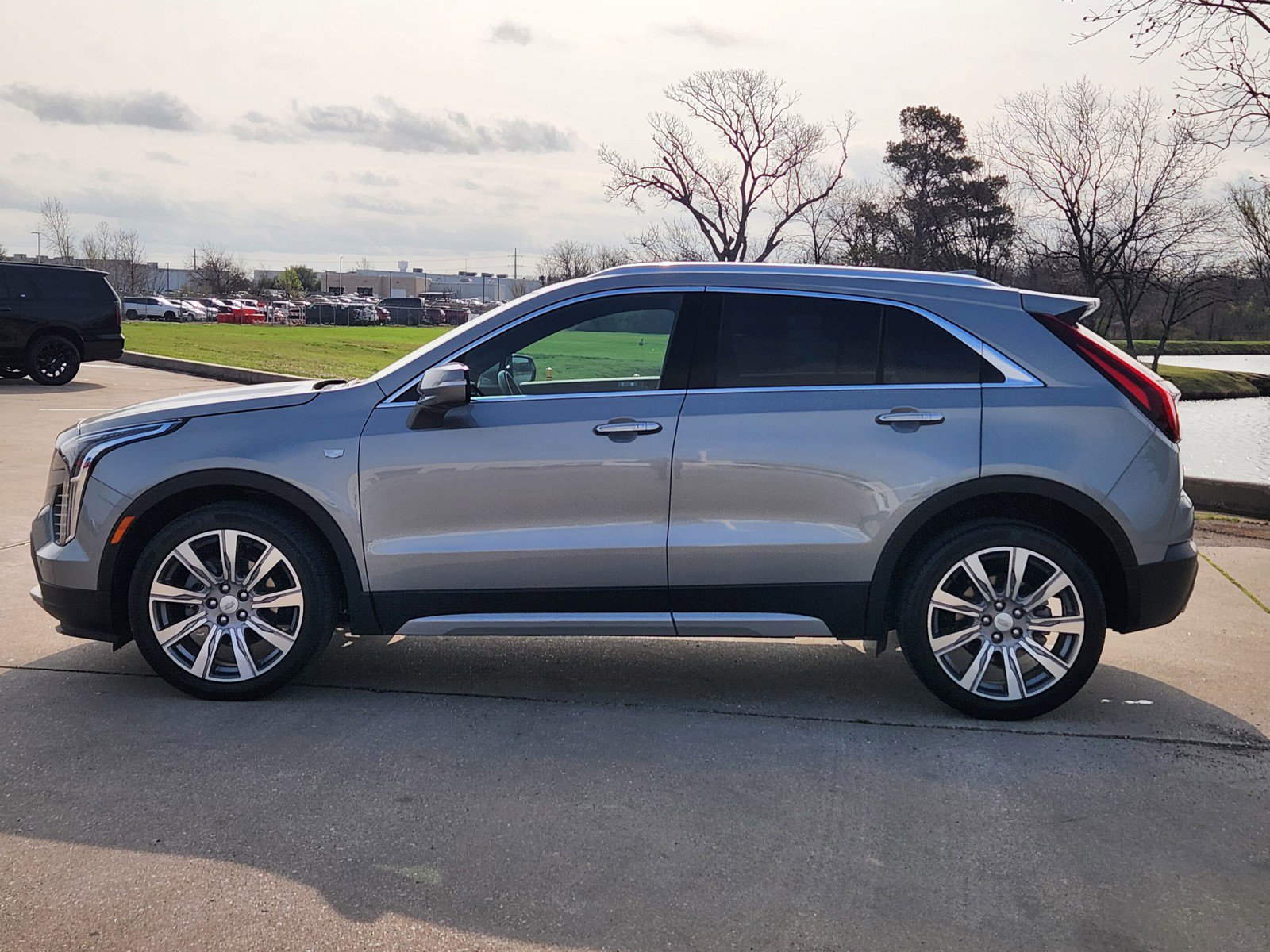 Certified 2023 Cadillac XT4 Premium Luxury w/ Enhanced Visibility Package image 3