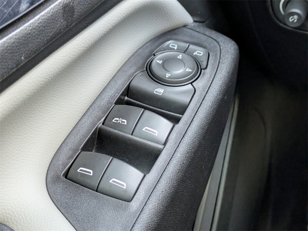 Used 2019 Chevrolet Equinox Premier image 24