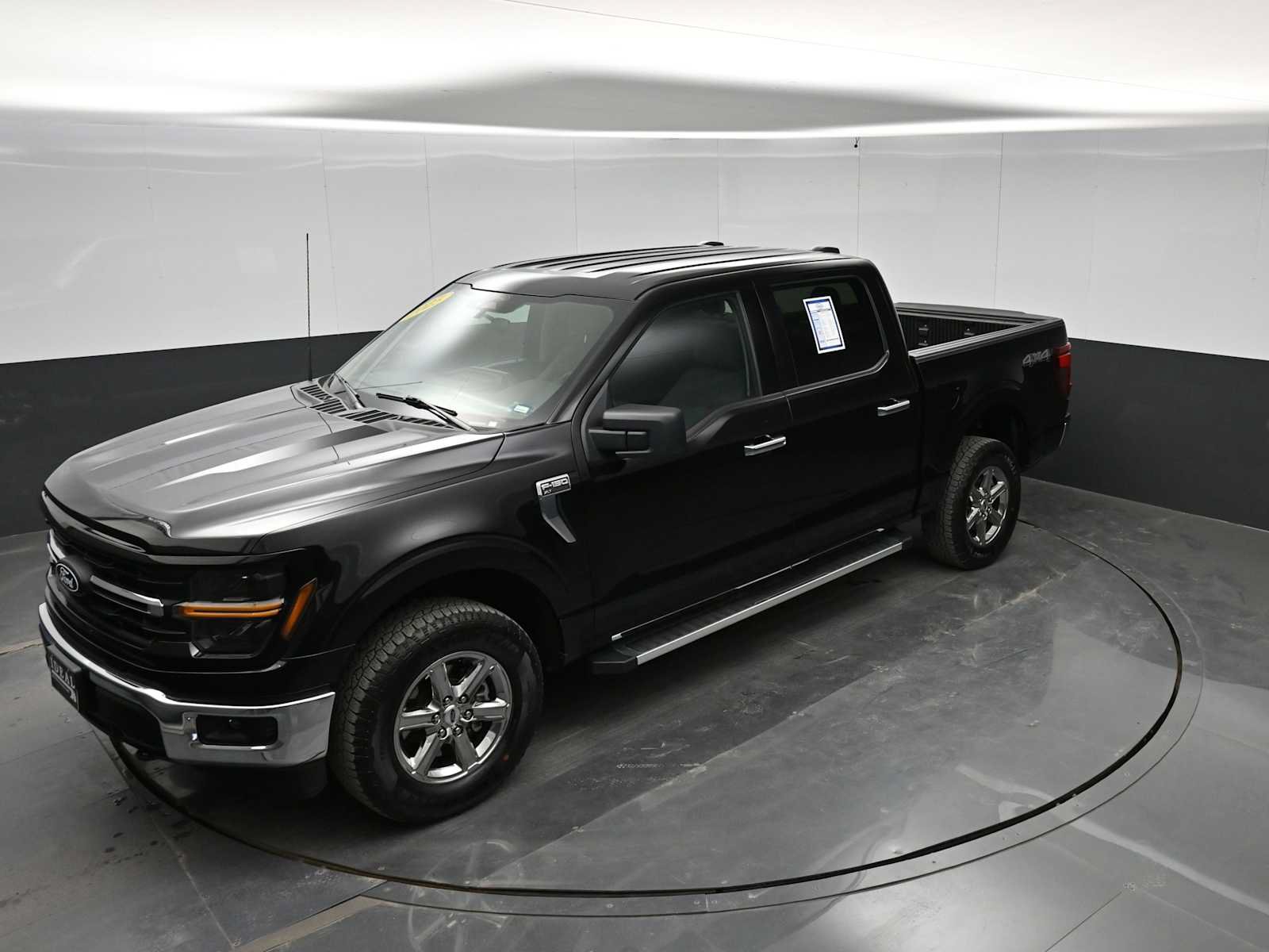 Used 2025 Ford F150 XLT w/ Equipment Group 301A Standard AWD/4WD image 31