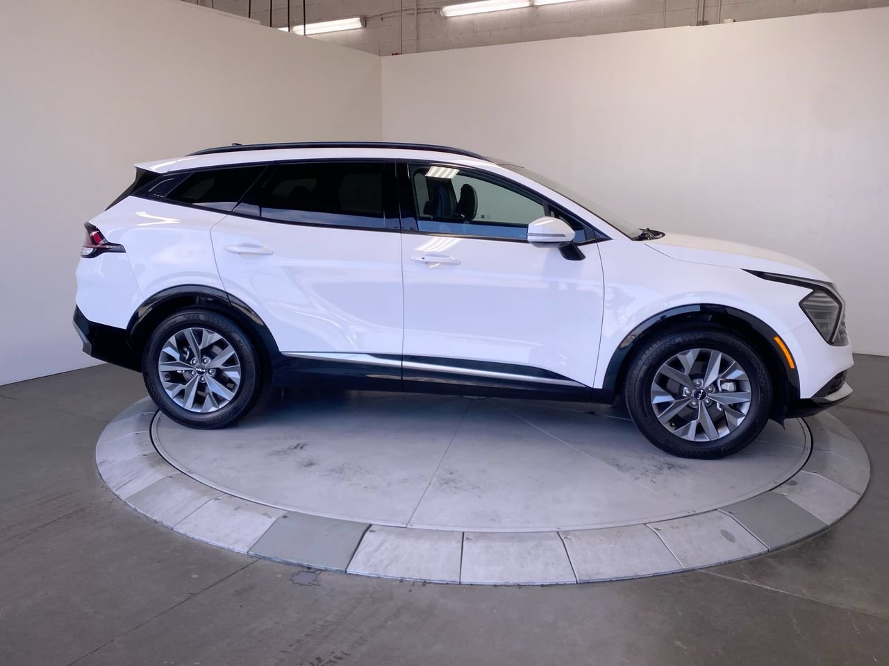 Certified 2024 Kia Sportage SX FWD image 6