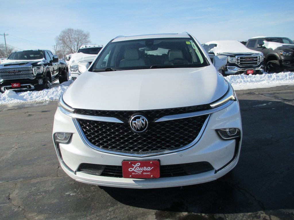 Used 2023 Buick Enclave Avenir image 11