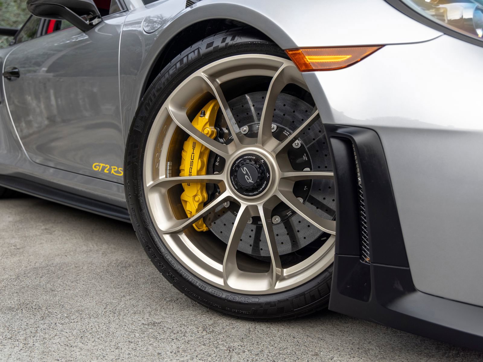 Certified 2018 Porsche 911 GT2 RS RWD image 14