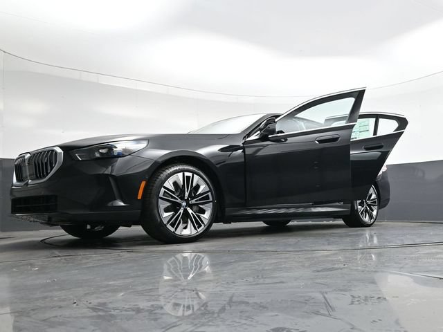 New 2026 BMW i5 eDrive40 RWD image 40
