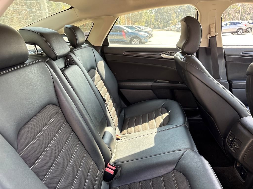 Used 2018 Ford Fusion SE w/ Equipment Group 601A image 30