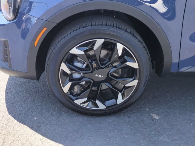Certified 2025 Kia Sorento EX w/ Panoramic Sunroof Package AWD/4WD image 11