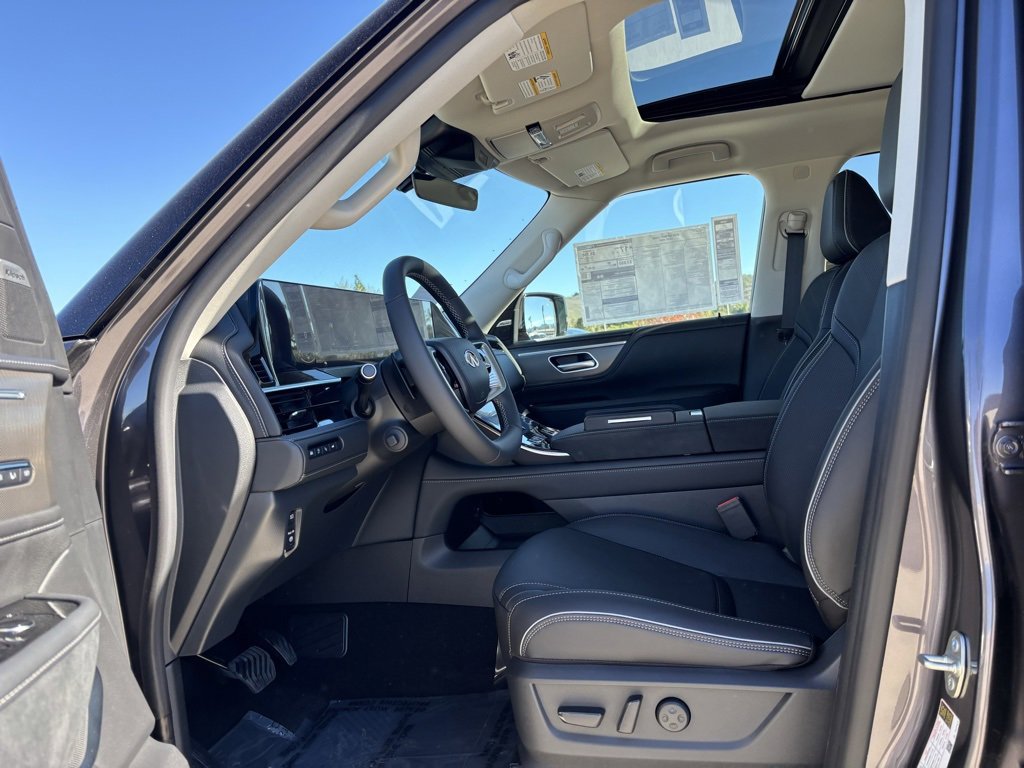 New 2026 INFINITI QX80 Luxe image 7