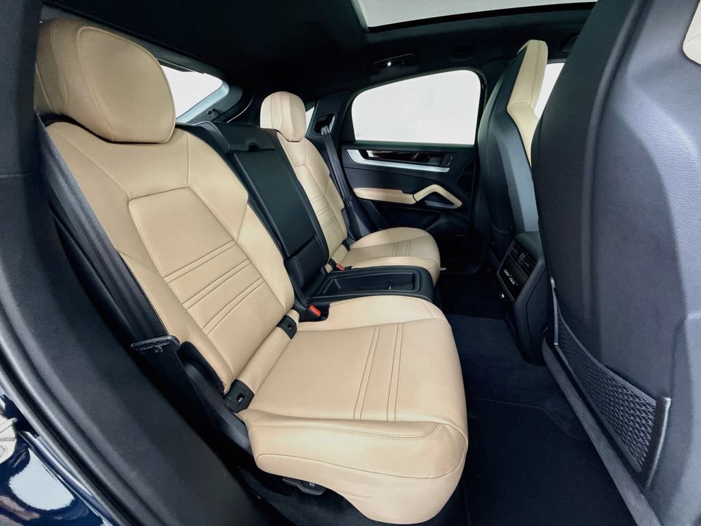 New 2026 Porsche Cayenne Coupe AWD/4WD image 29