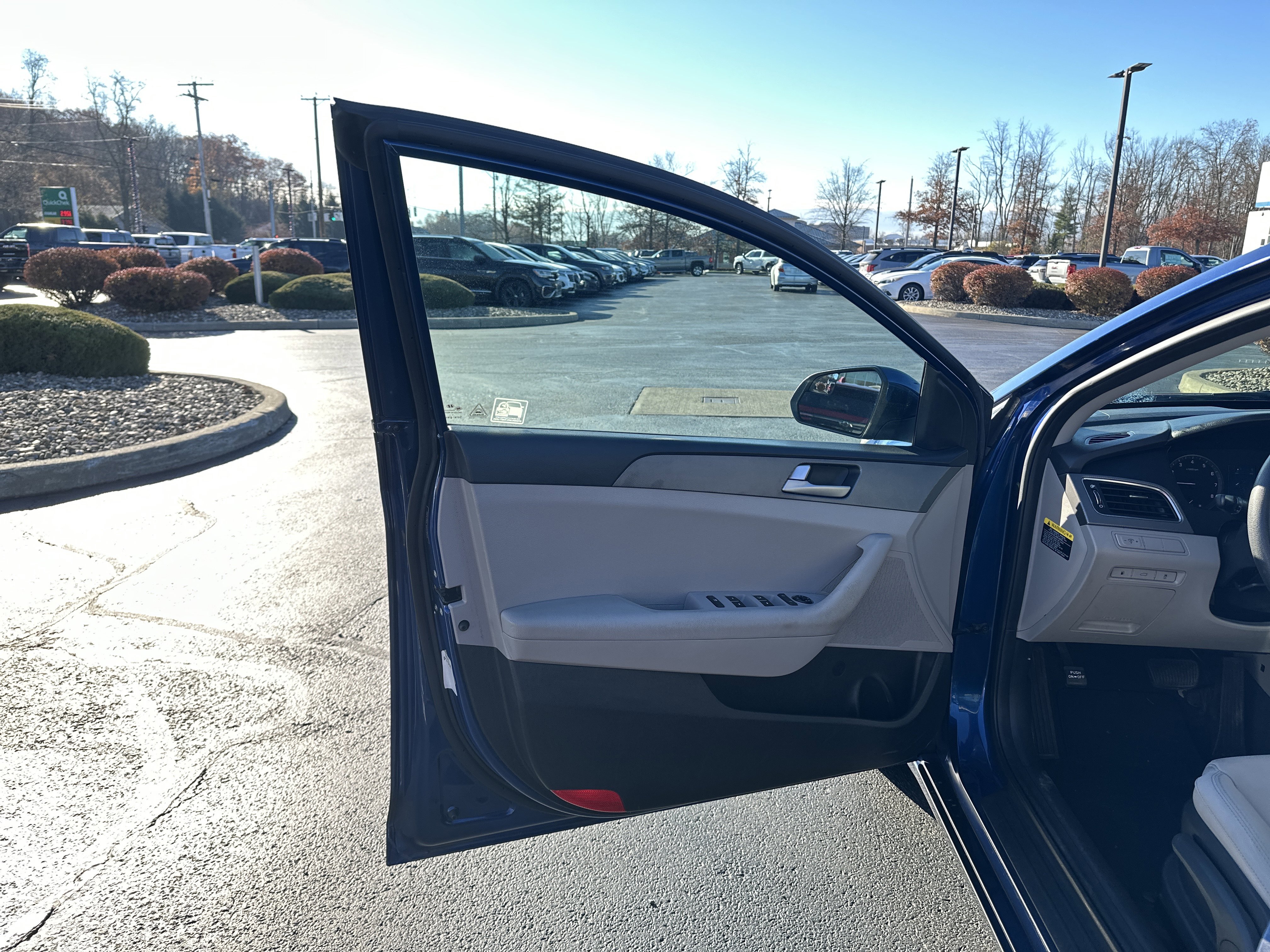 Used 2017 Hyundai Sonata SE image 11