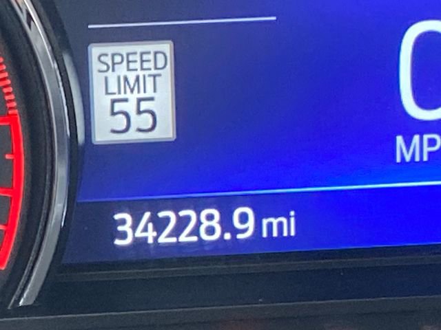 Used 2022 Ford Explorer Limited w/ Class IV Trailer Tow Package image 26