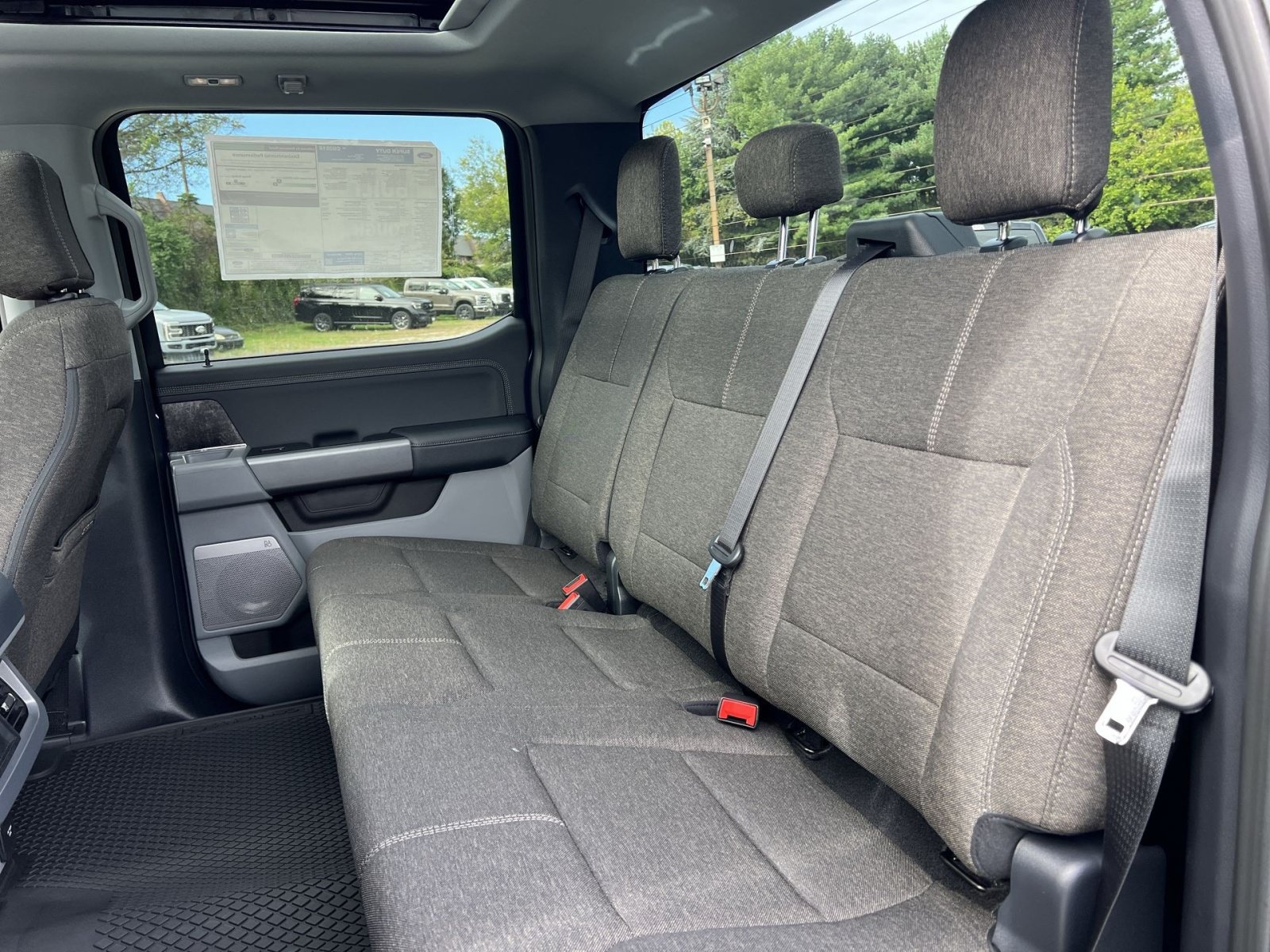 New 2027 Ford F250 XLT w/ XLT Premium Package AWD/4WD image 25