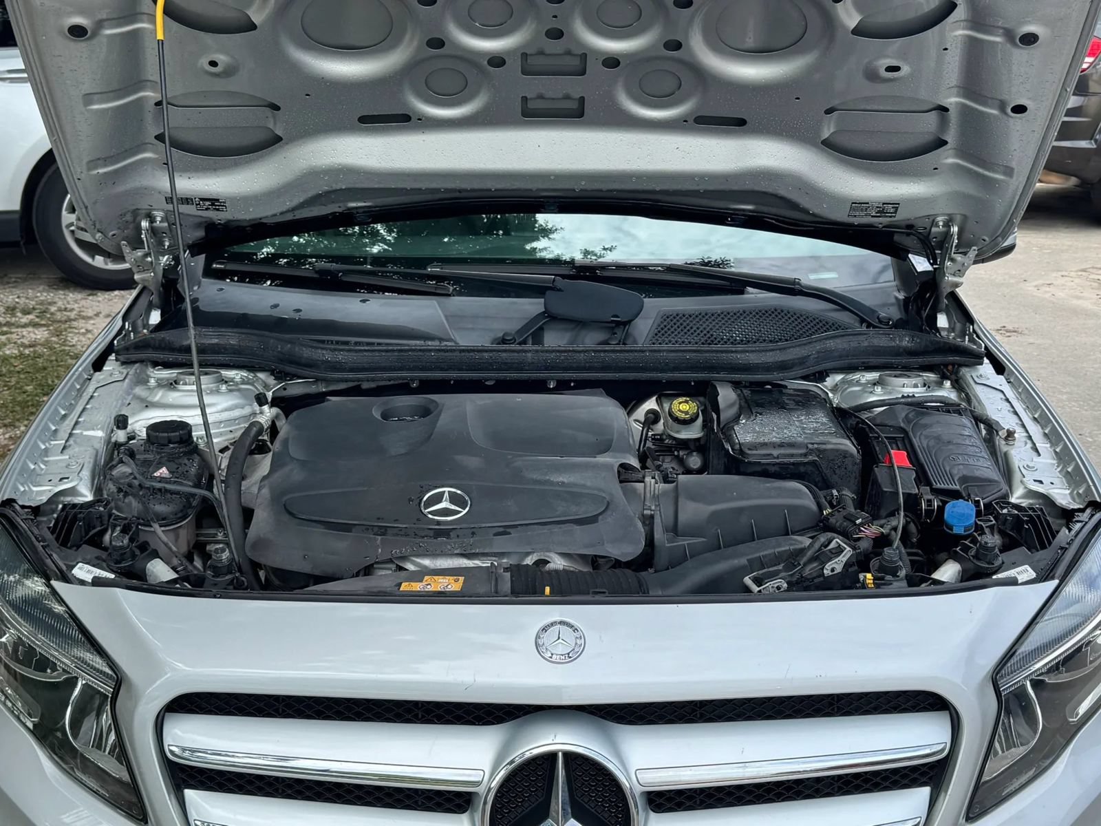 Used 2017 Mercedes-Benz GLA 250 4MATIC w/ Premium Package image 11