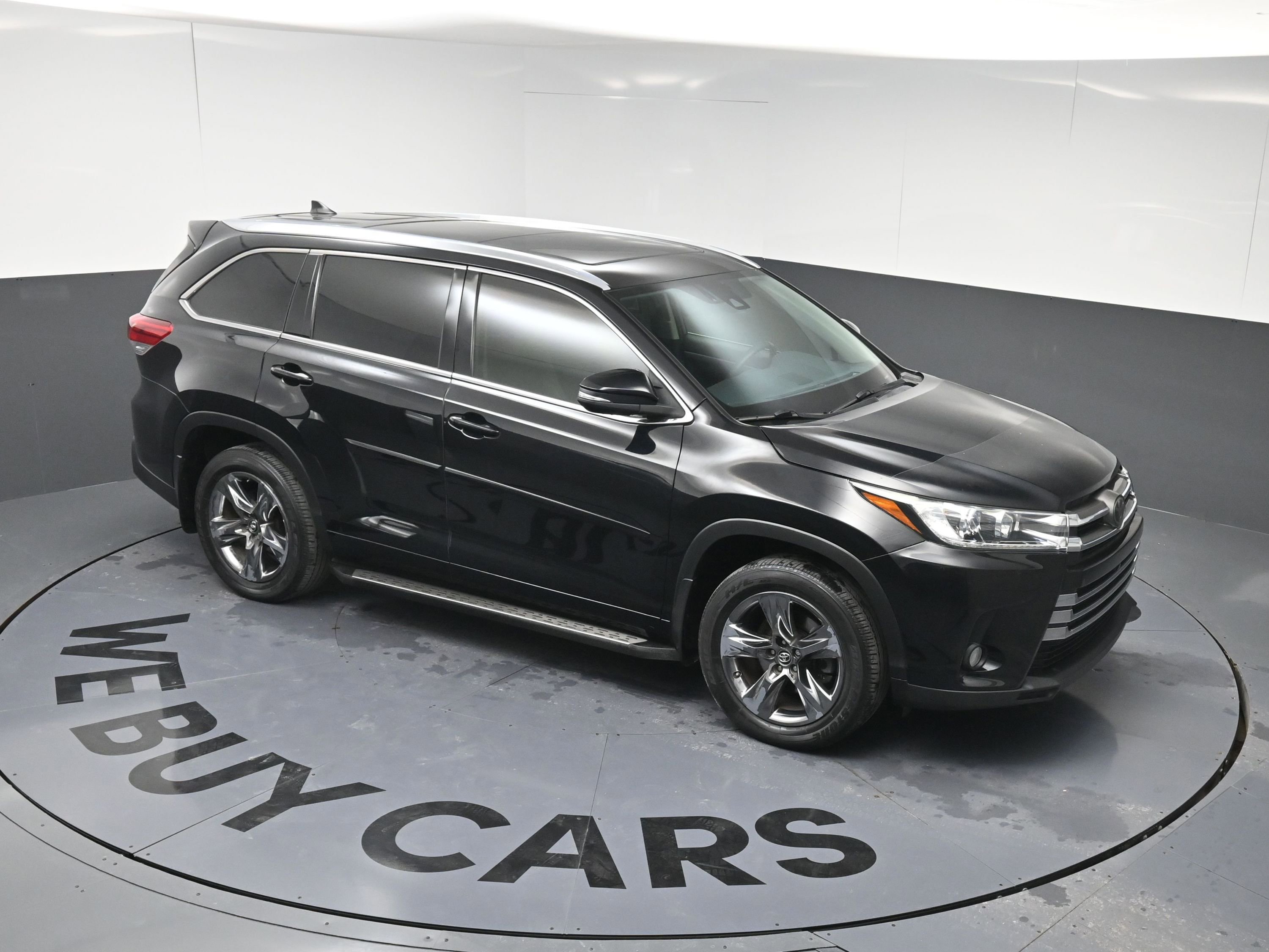 Used 2018 Toyota Highlander Limited Platinum w/ Protection Package #3 image 32