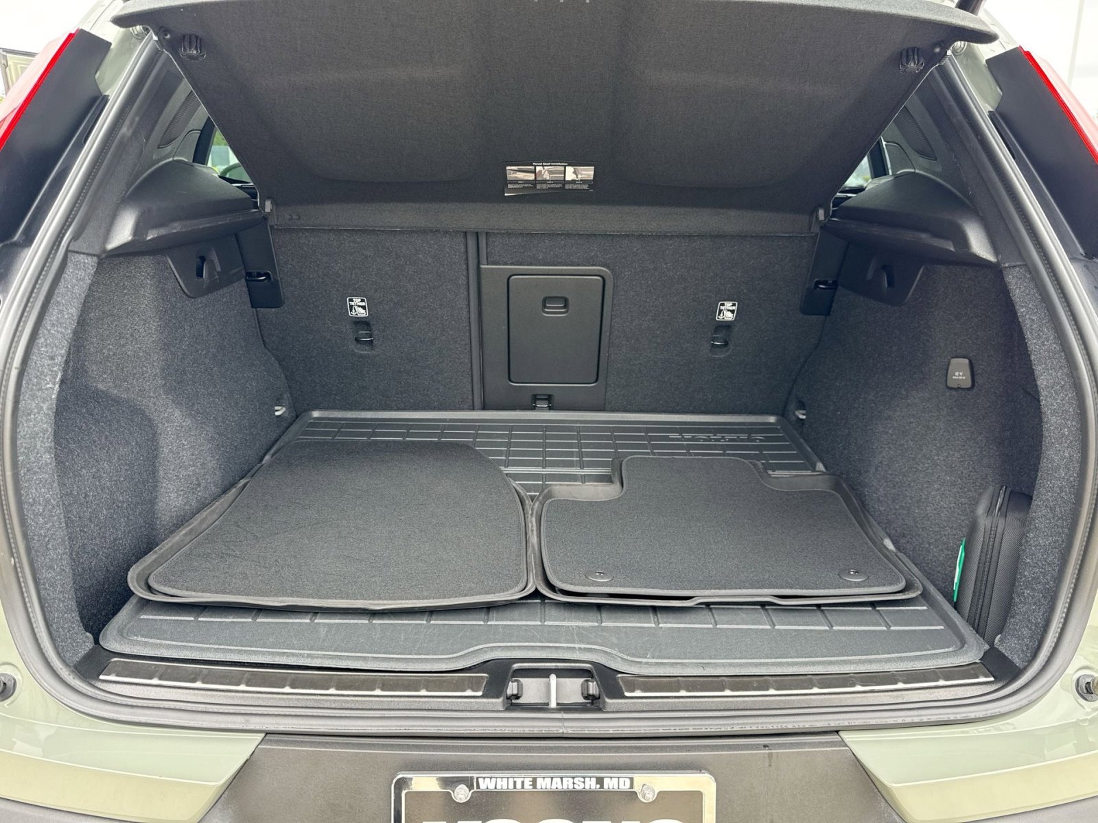 Certified 2025 Volvo XC40 B5 Ultra w/ Protection Package Premier AWD/4WD image 26