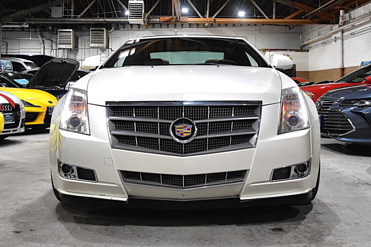 Used 2011 Cadillac CTS Premium image 2