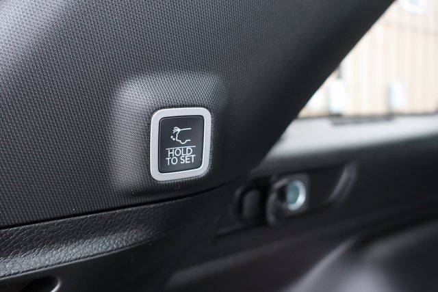 New 2025 Jeep Grand Cherokee Altitude image 33