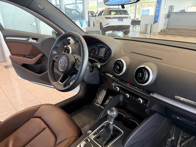 Used 2018 Audi A3 e-tron Premium FWD image 29