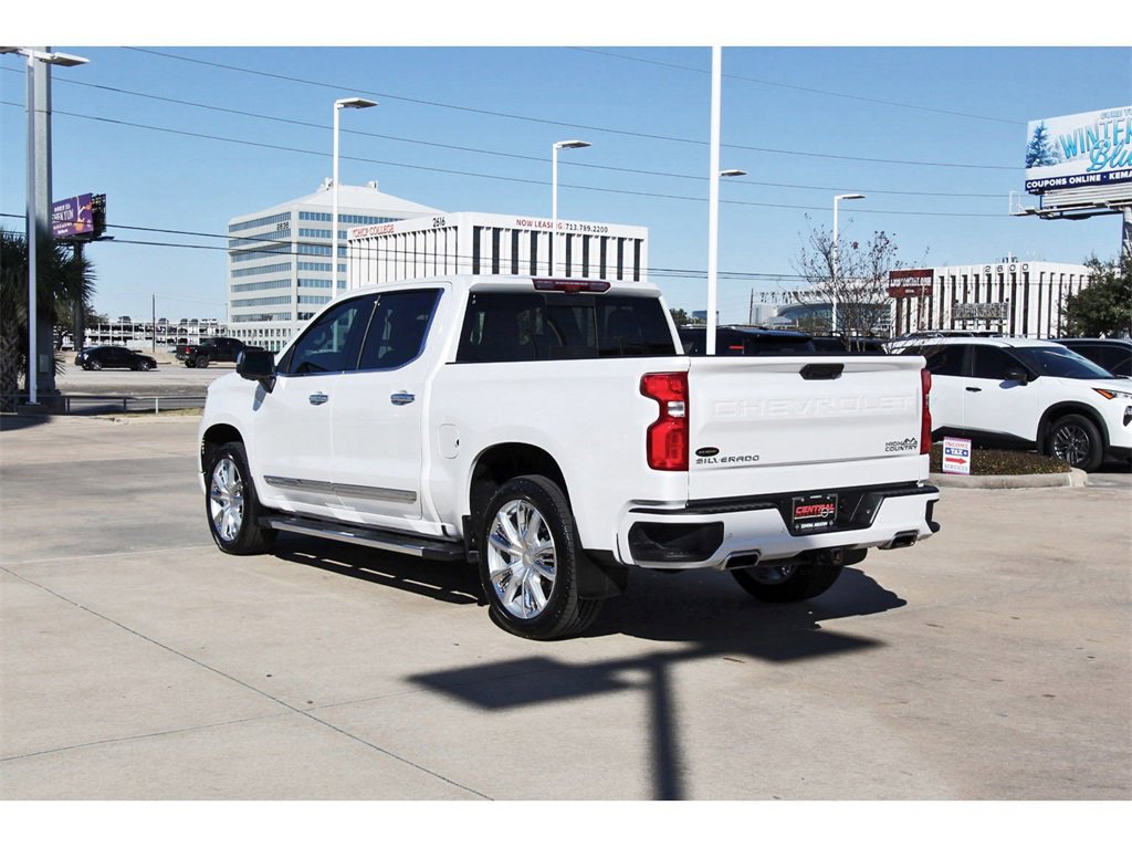 Used 2025 Chevrolet Silverado 1500 High Country w/ High Country Premium Package image 4