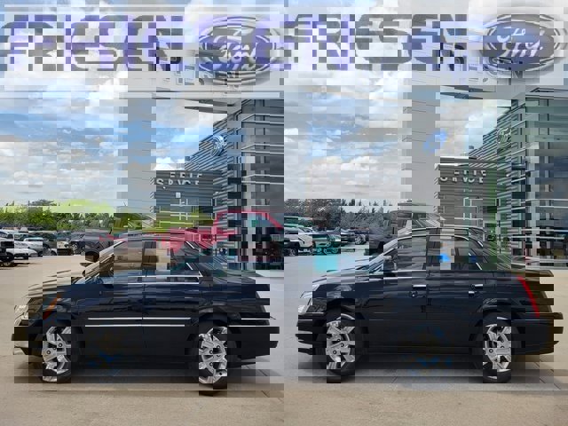 Used 2010 Cadillac DTS Platinum image 4