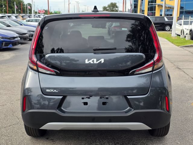 Certified 2025 Kia Soul LX w/ LX Technology Package FWD image 8