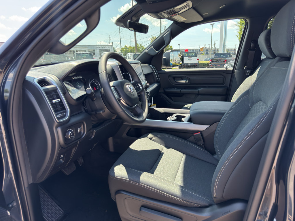New 2026 RAM 1500 Express AWD/4WD image 28